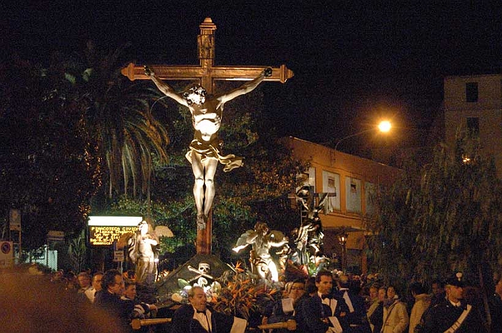 31-morto.jpg - CRISTO MORTO IN CROCE - ignoto di scuola romana del XVI secolo.