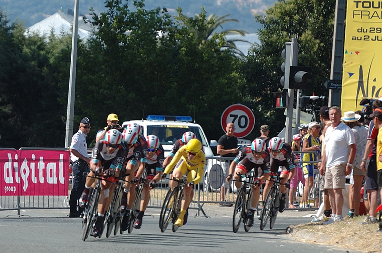 DSC_3103.jpg - Alla partenza della cronometro Jan BAKELANTS era in testa alla classifica generale, ha perso la maglia gialla a causa dei 29" di distacco dalla Orica Greenedge.